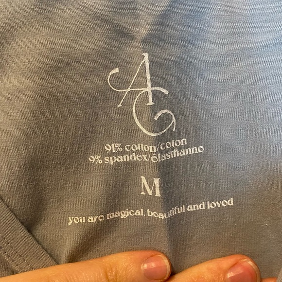 BRAND NEW Annagail Simone Bra / Crop Top - never worn. Size medium. Powder Blue - Picture 4 of 5